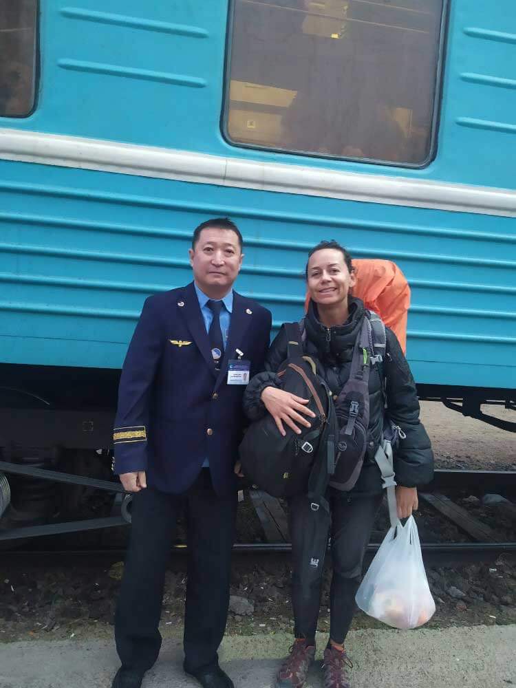Cruzando fronteras: Desde Nukus en Uzbekistán a Aktau en Kazajistán.